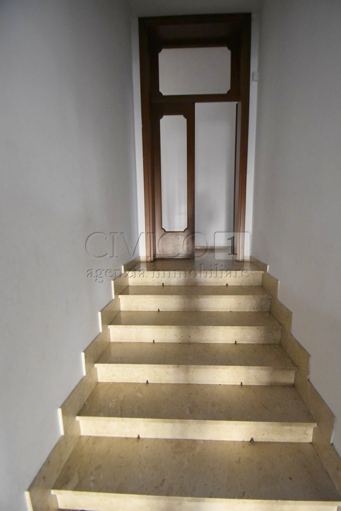 Immagine 13 di Casa bifamiliare in affitto  in ViaLE DELLA PACE 100 a Vicenza