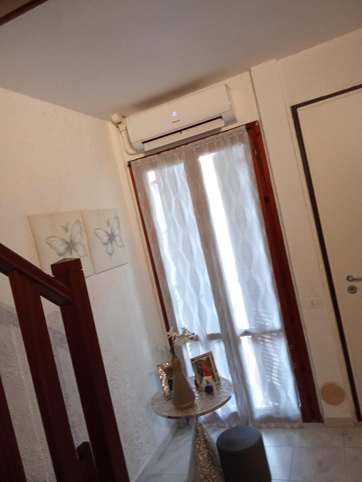 Immagine 11 di Casa semindipendente in vendita  in Via Fratelli Cervi 4 a Ortonovo