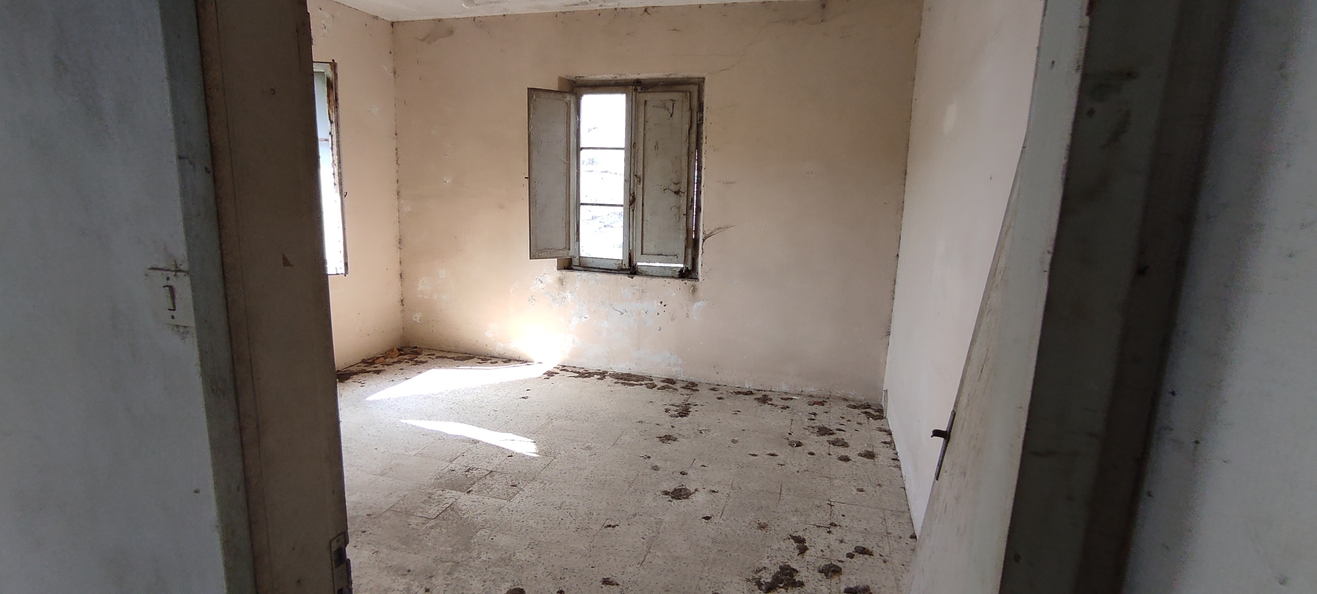 Immagine 12 di Casa indipendente in vendita  a Controguerra