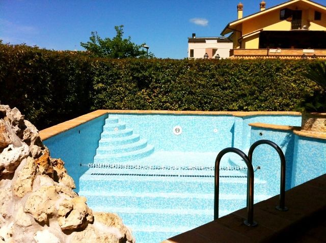 Immagine 17 di Casa indipendente in vendita  a Pineto