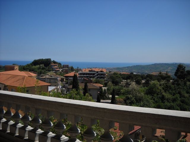 Immagine 1 di Casa indipendente in vendita  a Colonnella