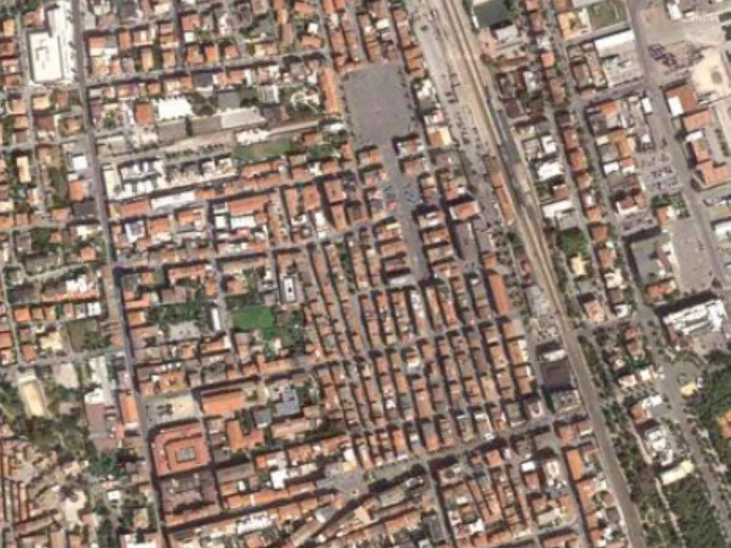 Immagine 13 di Locale commerciale in vendita  in viA CARDUCCI 101 a San Benedetto Del Tronto