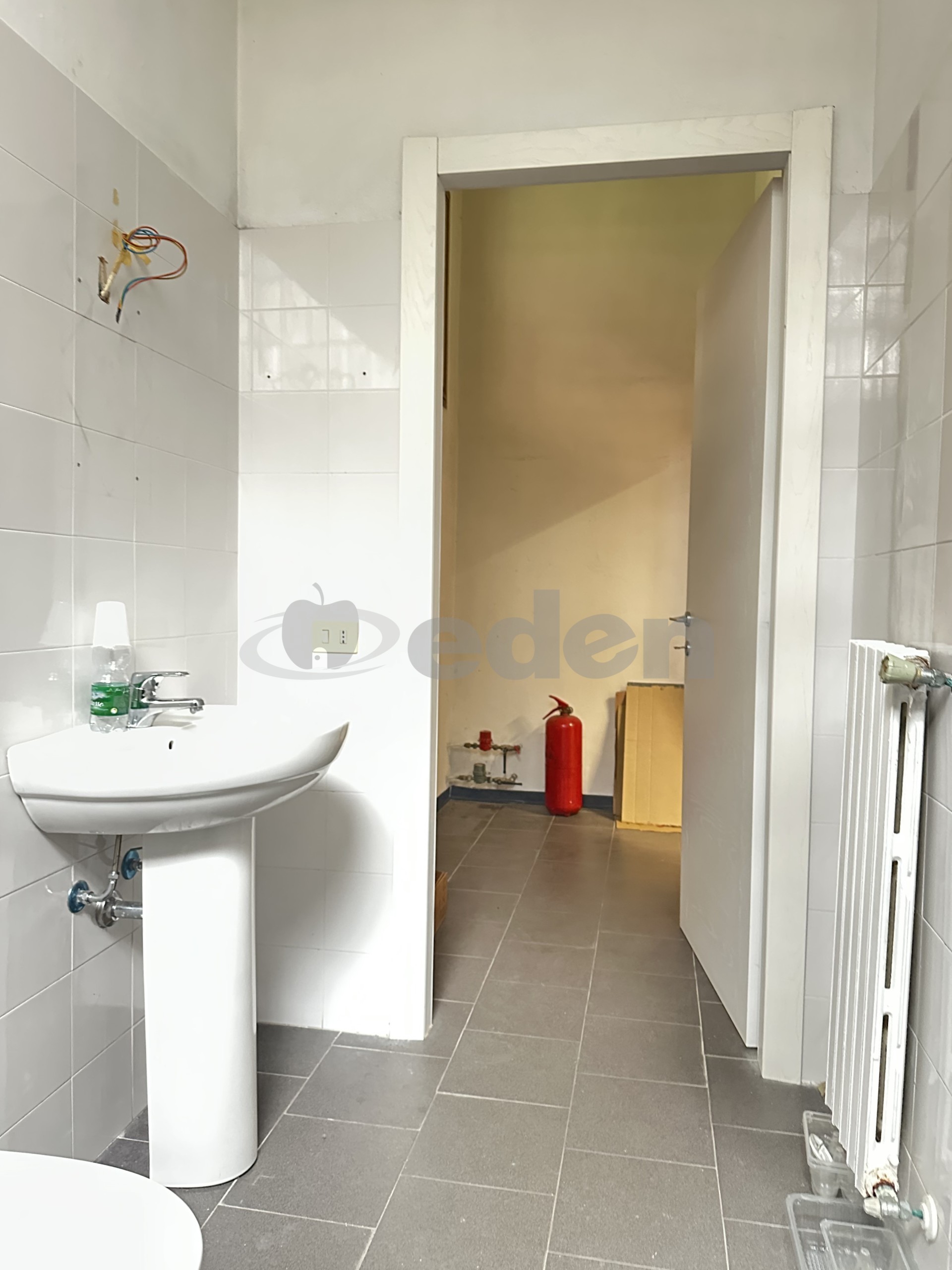 Immagine 5 di Ufficio in affitto  in PIAZZA GUIDO ROSSA 9 a Modena