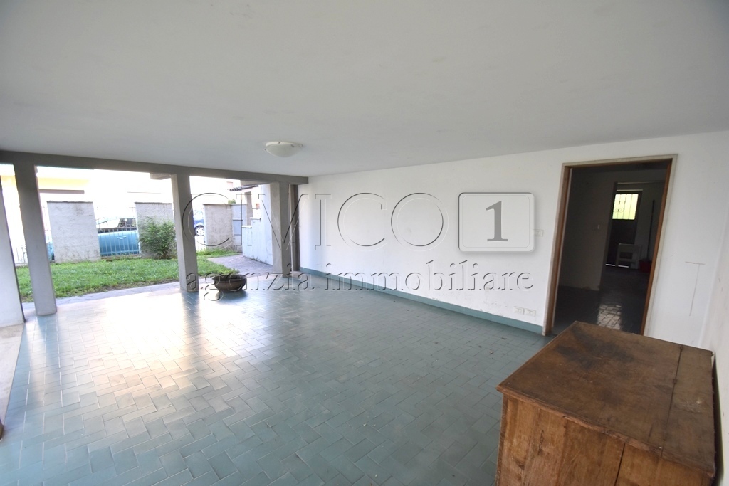 Immagine 25 di Casa bifamiliare in affitto  in ViaLE DELLA PACE 100 a Vicenza