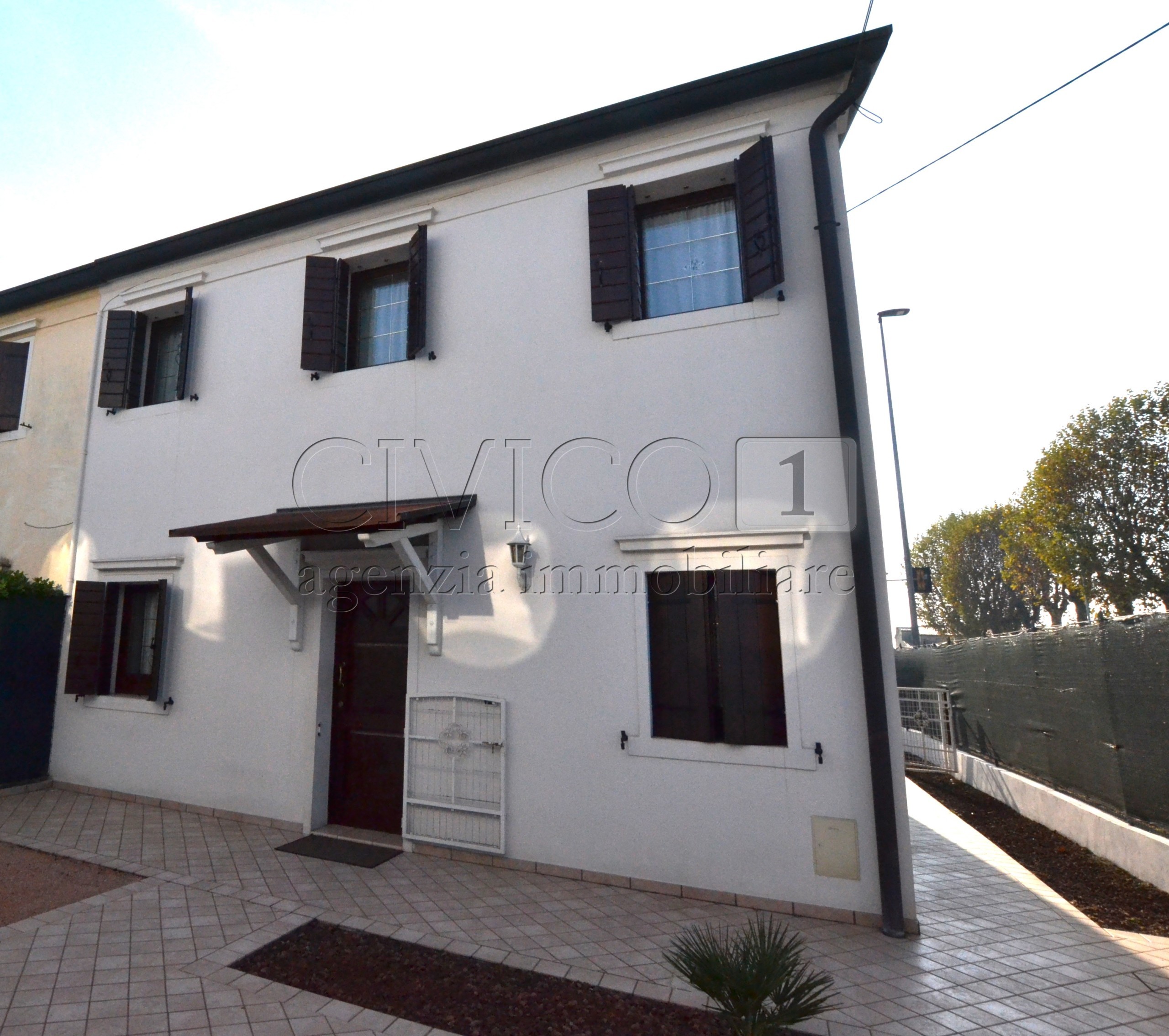 Immagine 14 di Casa bifamiliare in vendita  in Via Fiume a Piazzola Sul Brenta