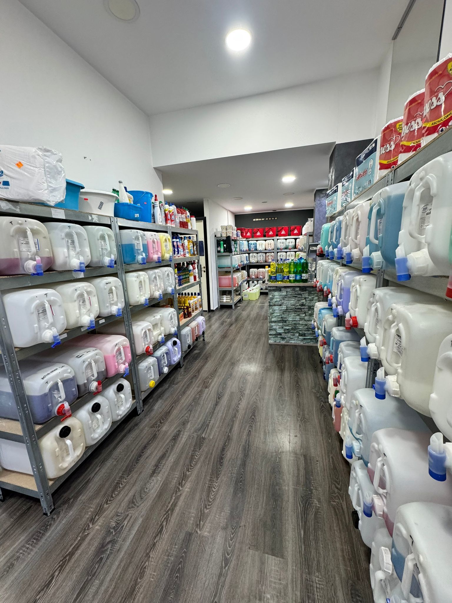 Immagine 7 di Attività commerciale in vendita  in Via Sicilia 2 a Terracina