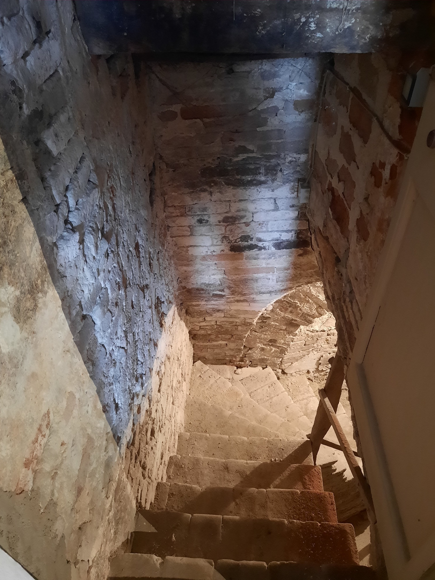 Immagine 22 di Casa indipendente in vendita  a Ripatransone