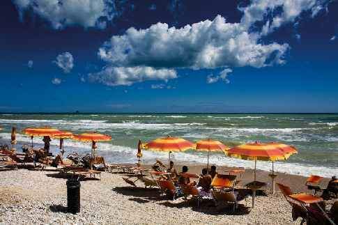 Immagine 6 di Albergo/B&B/Residence in vendita  a Altidona