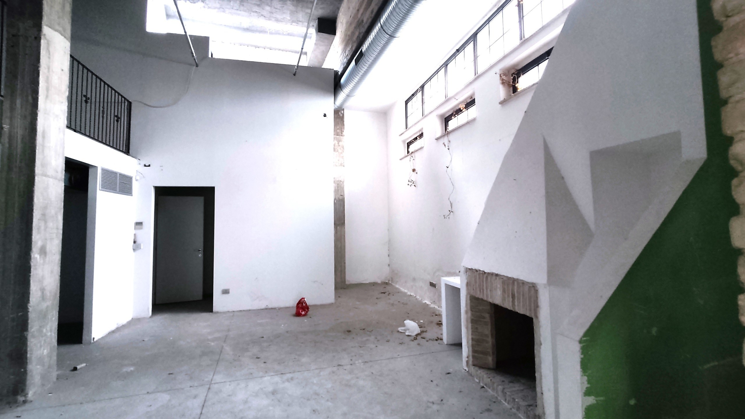 Immagine 9 di Locale commerciale in vendita  in viA CARDUCCI 101 a San Benedetto Del Tronto