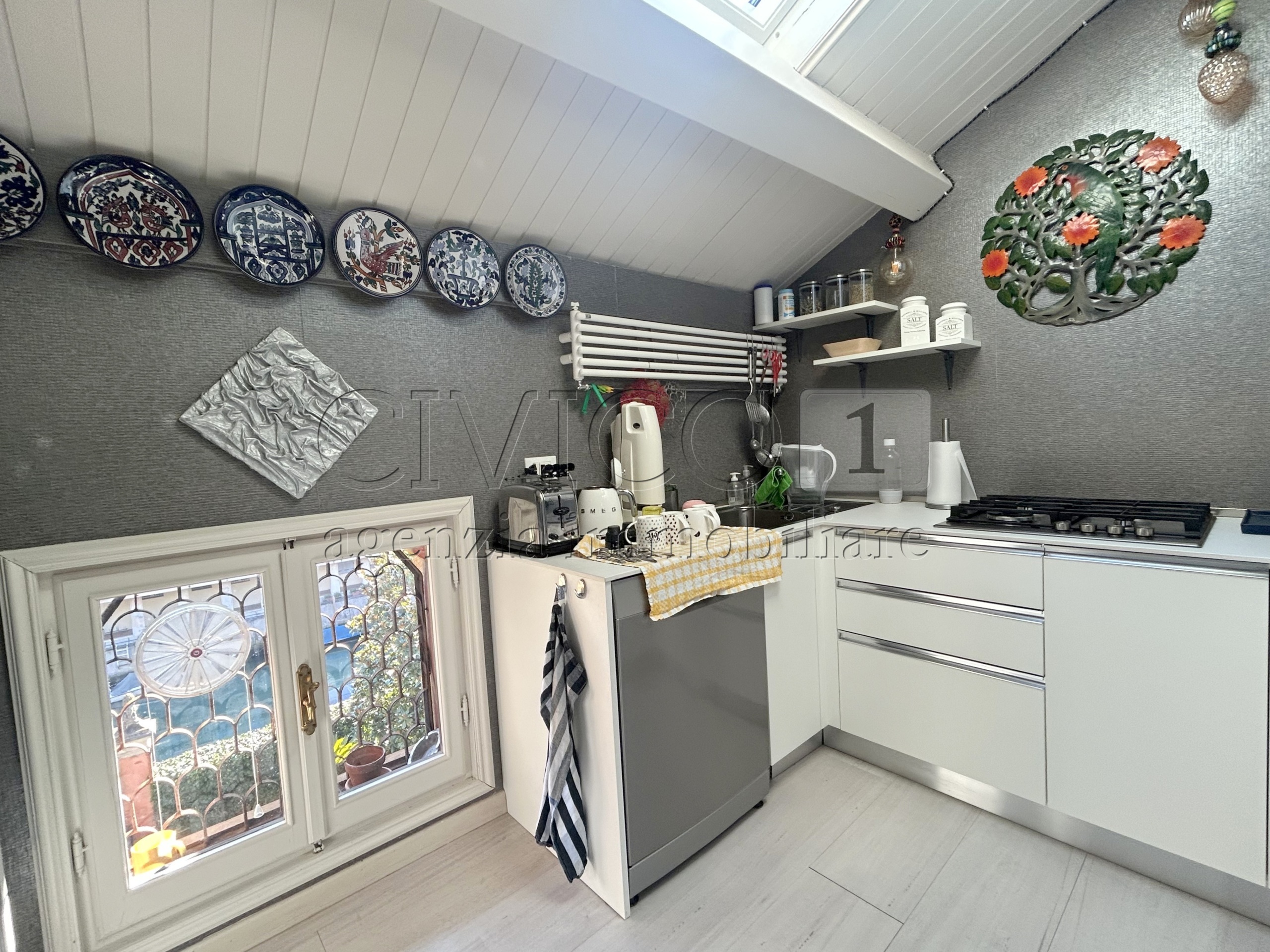 Immagine 13 di Mansarda in vendita  in Via Lorenzo Marcello a Venezia