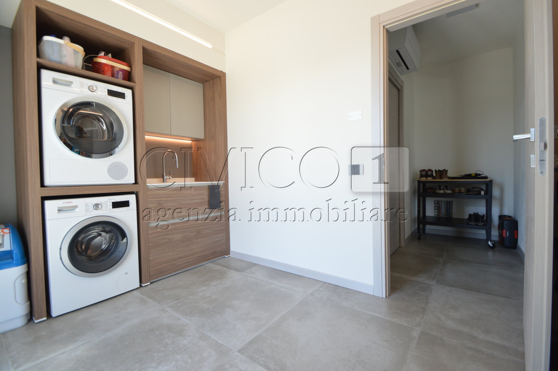 Immagine 24 di Casa trifamiliare in vendita  in Via San Salvatore a Nanto