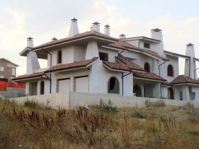 Immagine 12 di Villa in vendita  a Spinetoli