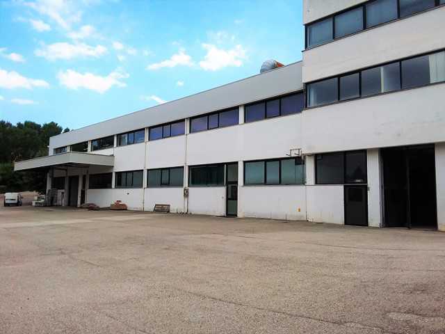 Immagine 9 di Capannone industriale in affitto  in Via Leonardo Da Vinci a San Benedetto Del Tronto