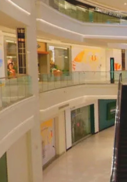 Immagine 2 di Locale commerciale in vendita  a Civitanova Marche