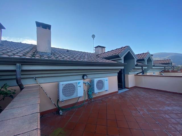 Immagine 17 di Terratetto in vendita  in Via Alessandro Manzoni 11 a Ameglia