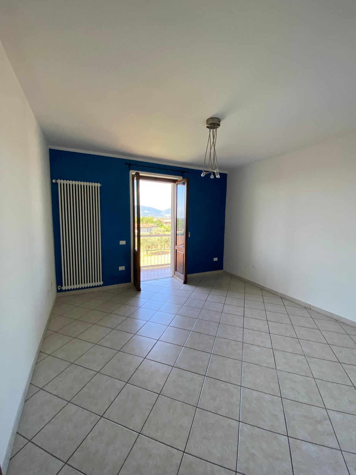 Immagine 13 di Appartamento in vendita  in Via Paradiso a Castelnuovo Magra