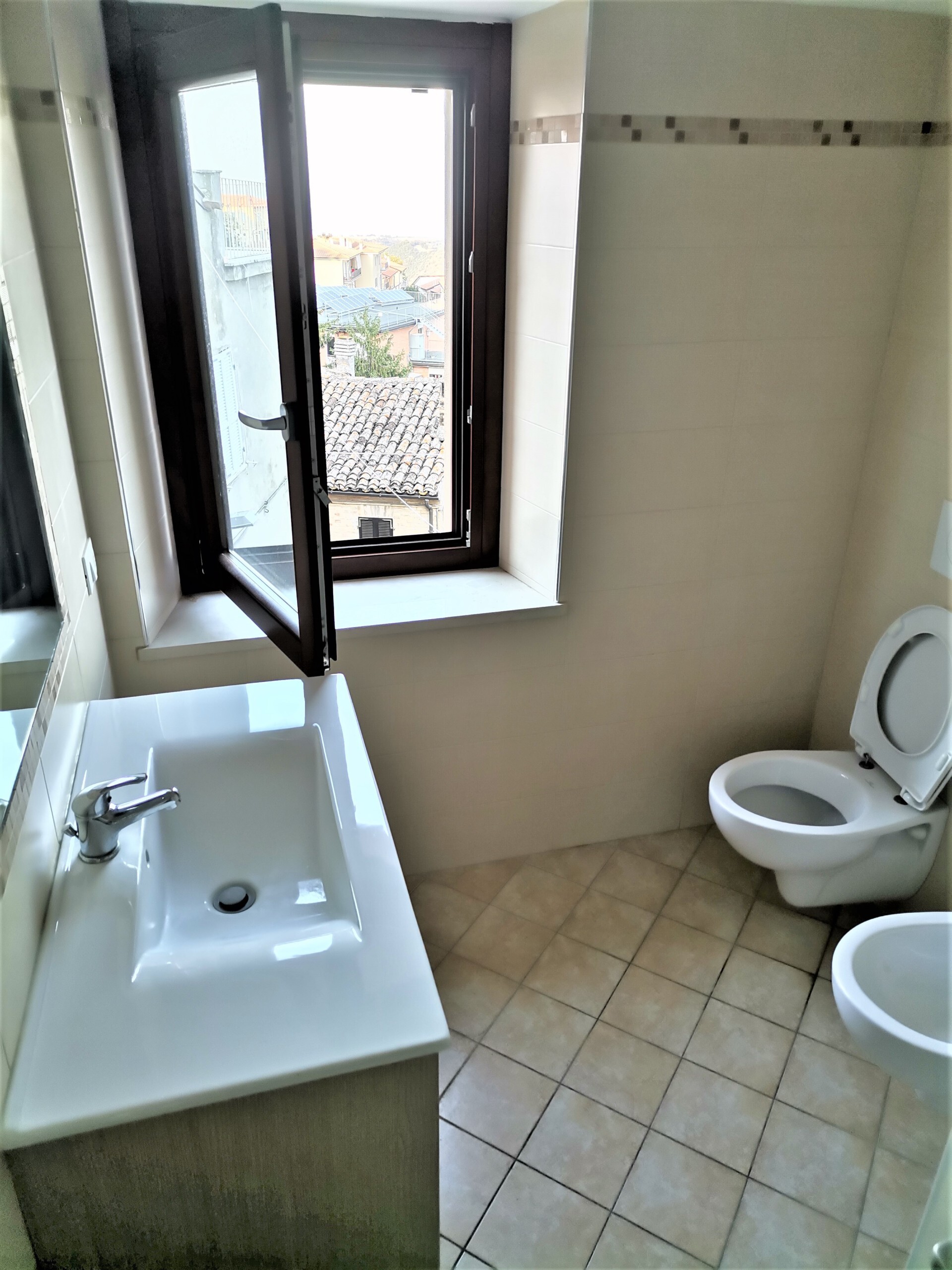 Immagine 22 di Casa indipendente in vendita  a Ripatransone