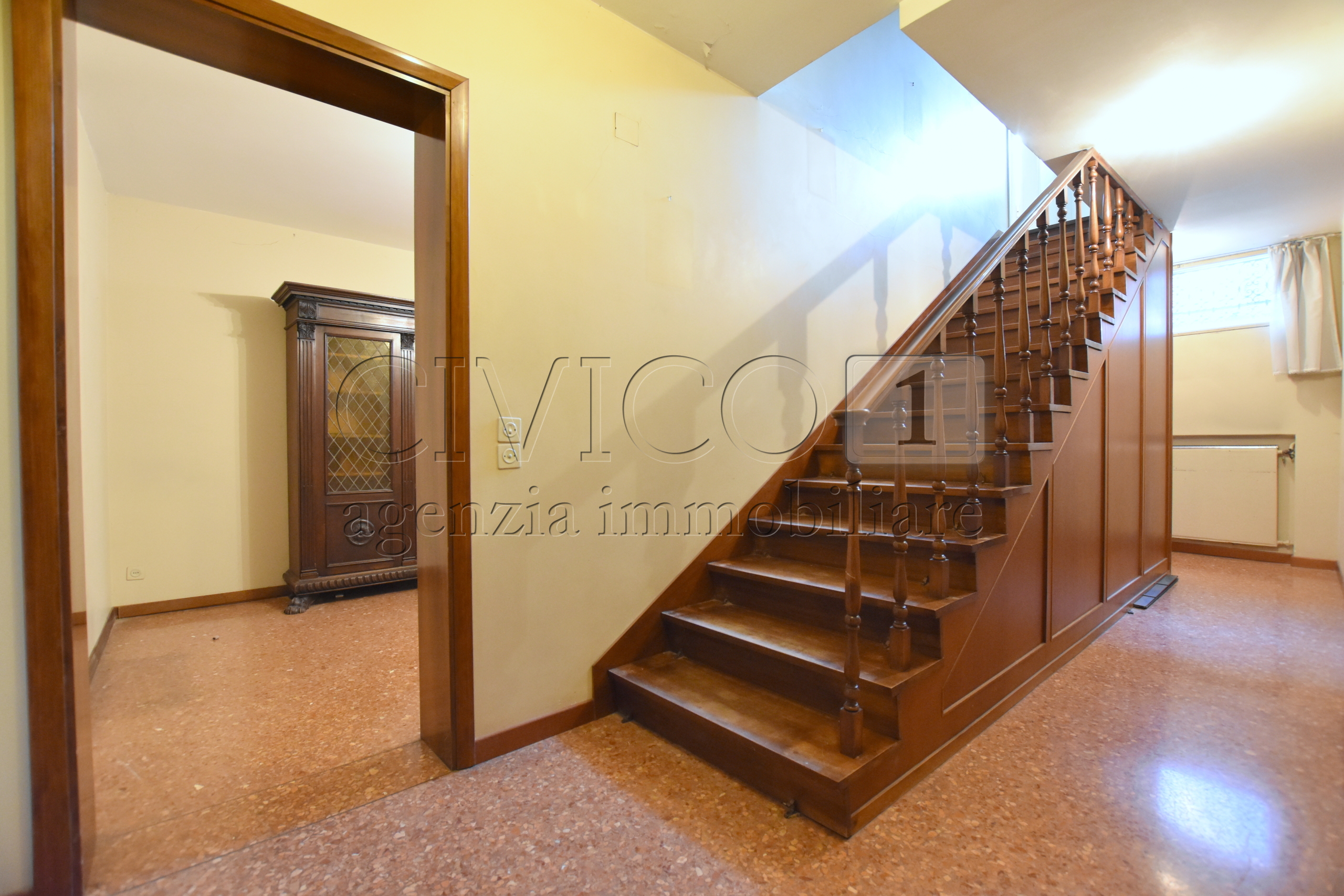 Immagine 3 di Appartamento in vendita  in Riva del Vin a Venezia