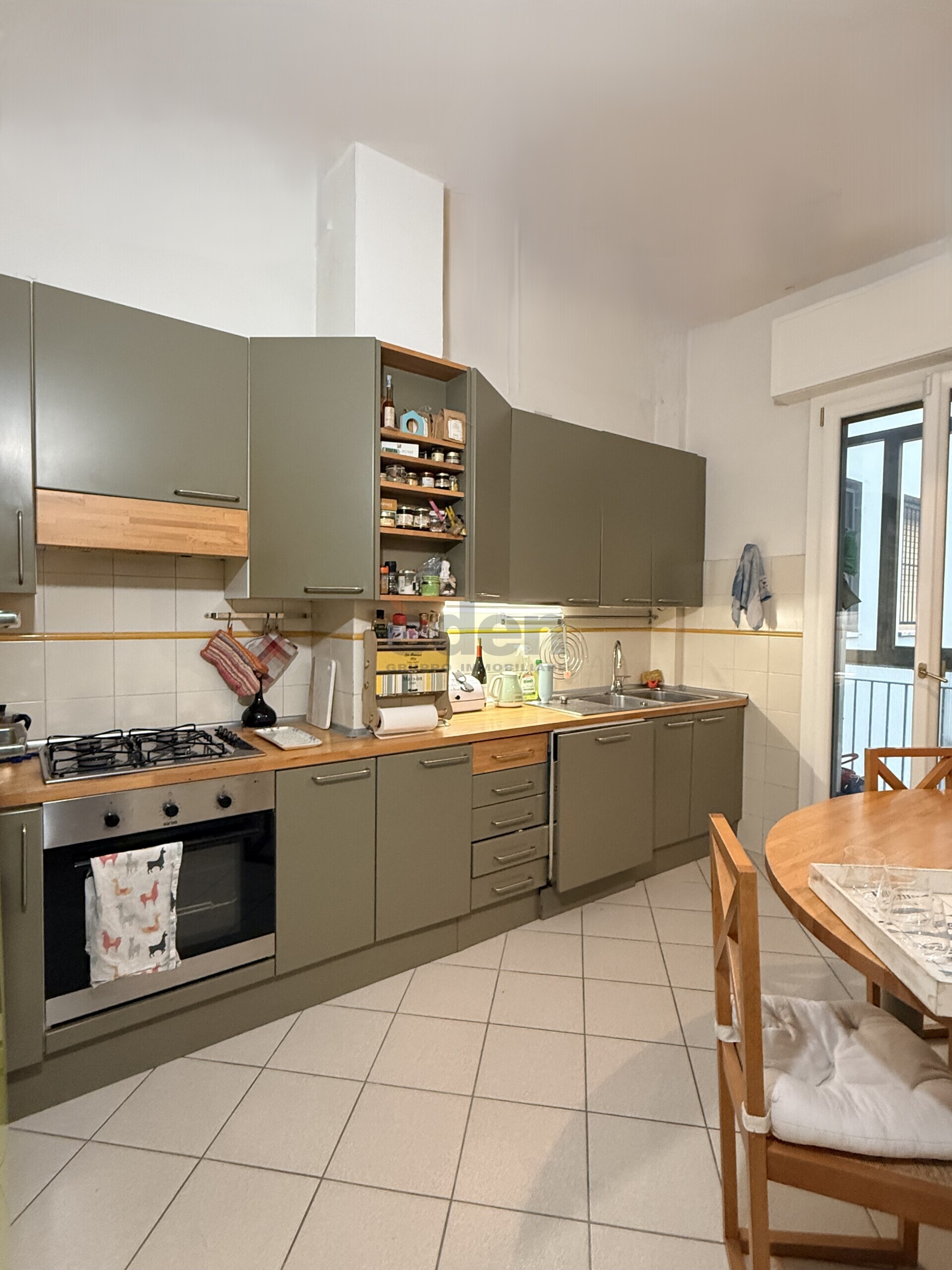 Immagine 42 di Trilocale in vendita  in viale vittorio veneto 102 a Modena