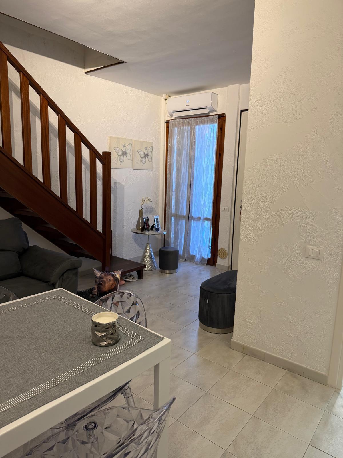 Immagine 6 di Casa semindipendente in vendita  in Via Fratelli Cervi 4 a Ortonovo