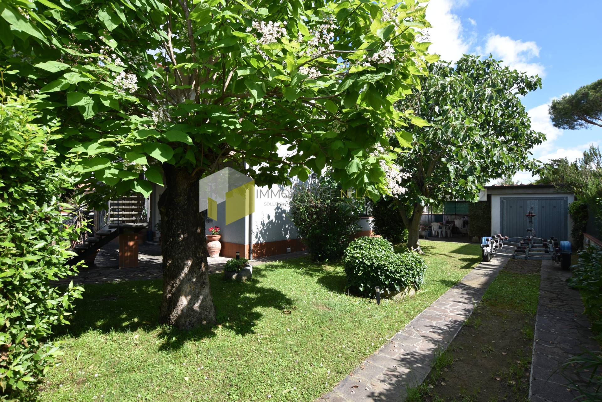 Immagine 7 di Casa indipendente in vendita  a Pisa