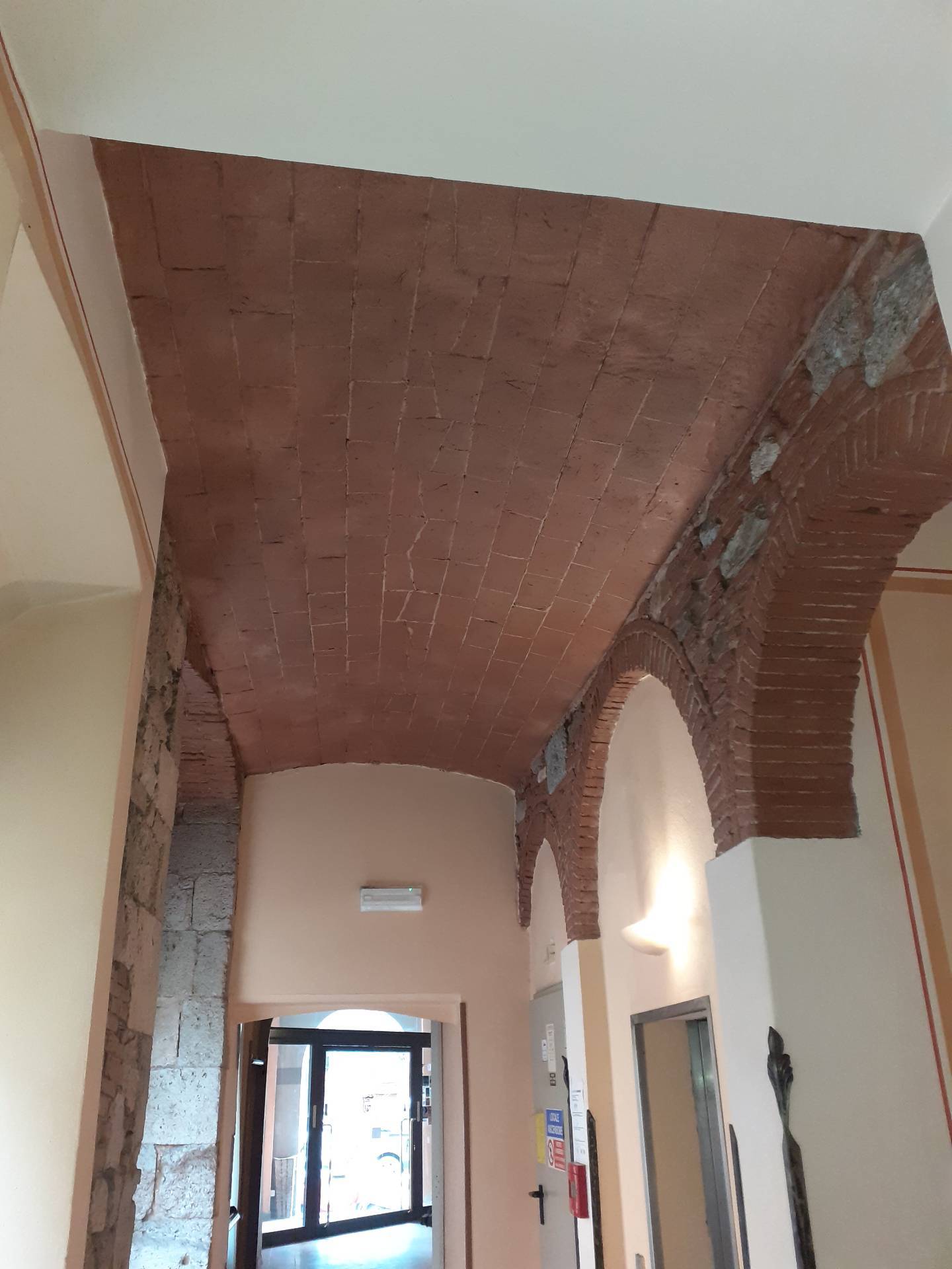 Immagine 7 di Albergo/B&B/Residence in vendita  a Pisa