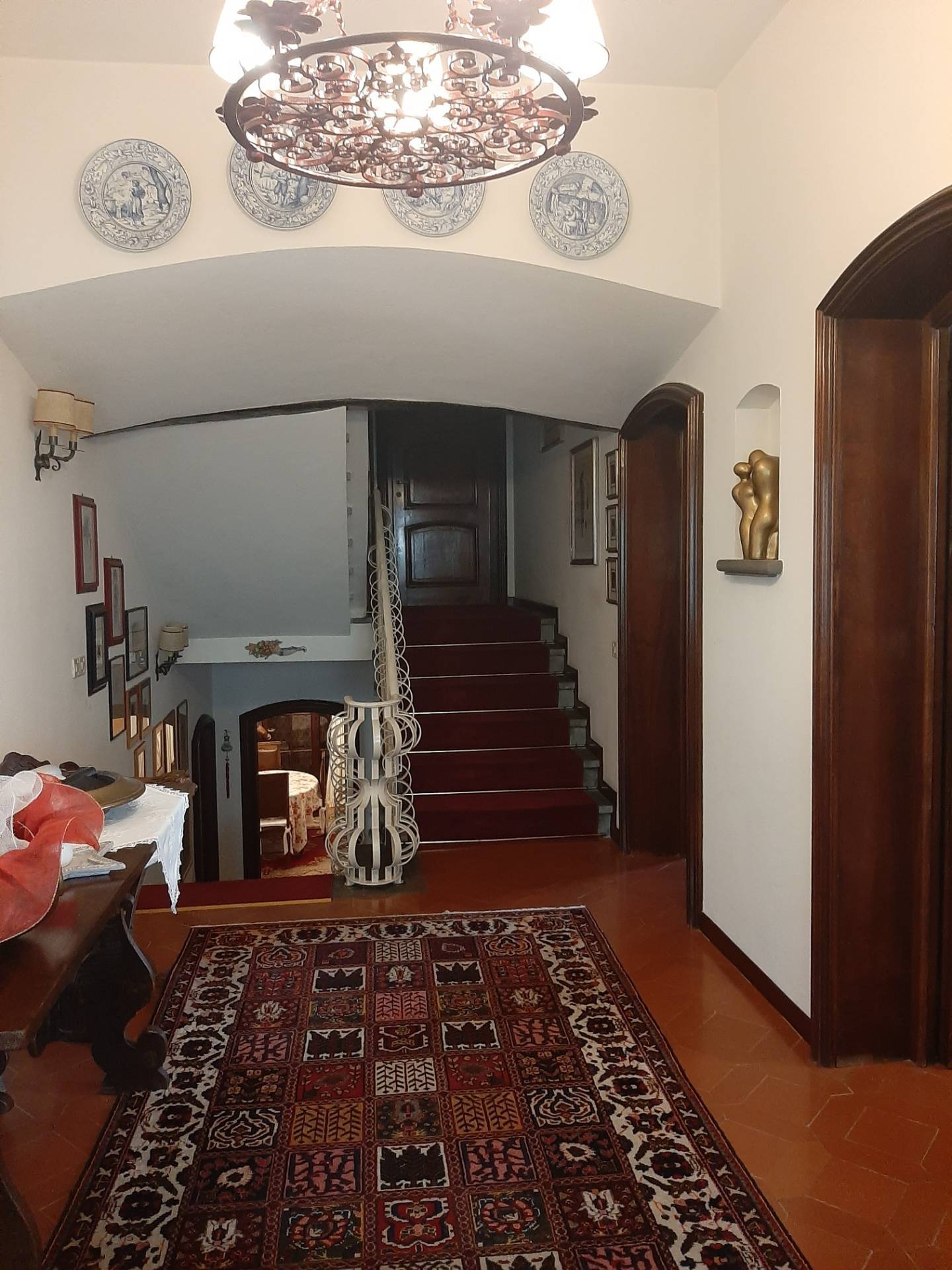 Immagine 8 di Villa in vendita  a Pisa