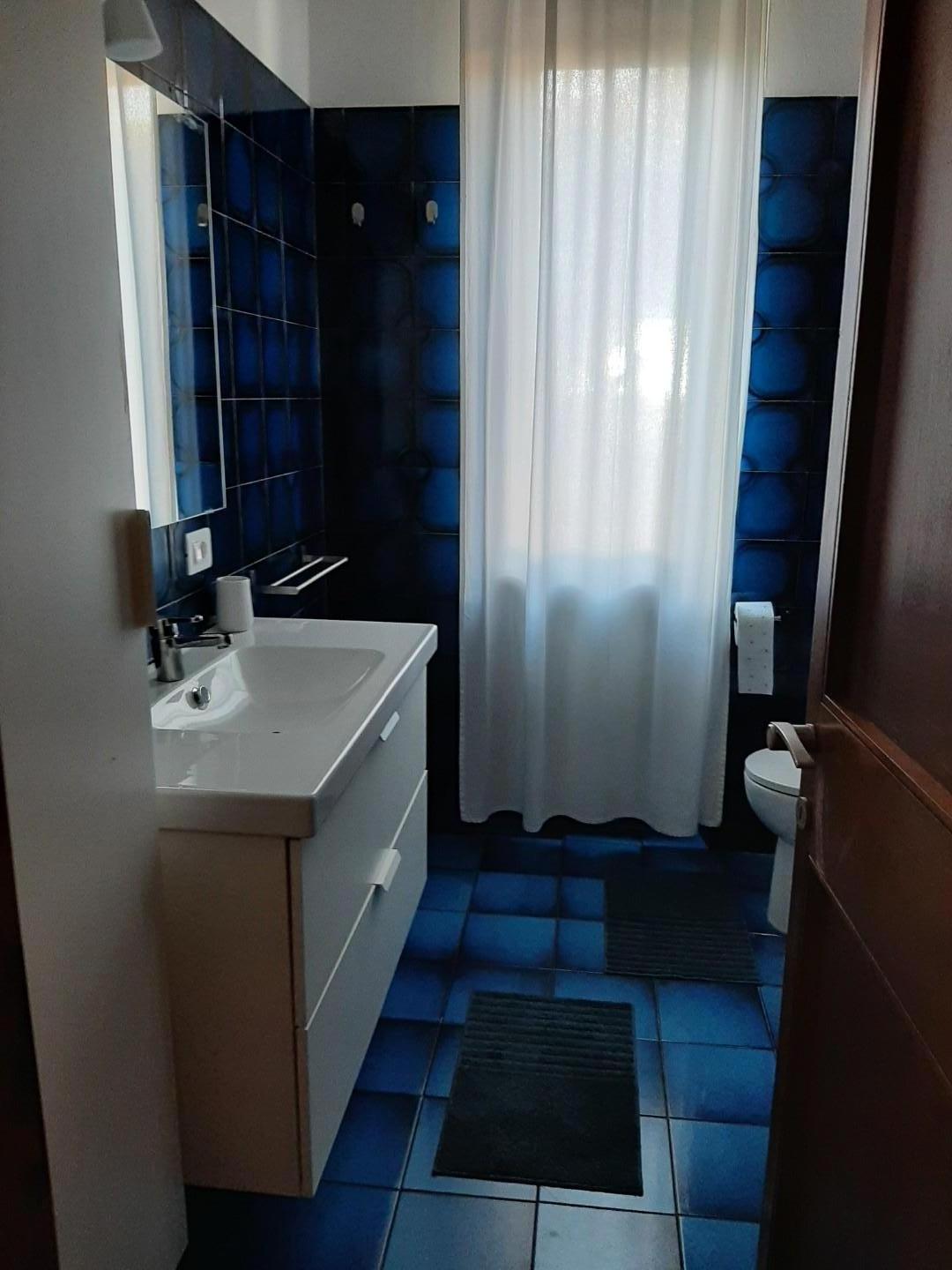 Immagine 7 di Casa bifamiliare in affitto  a Montignoso