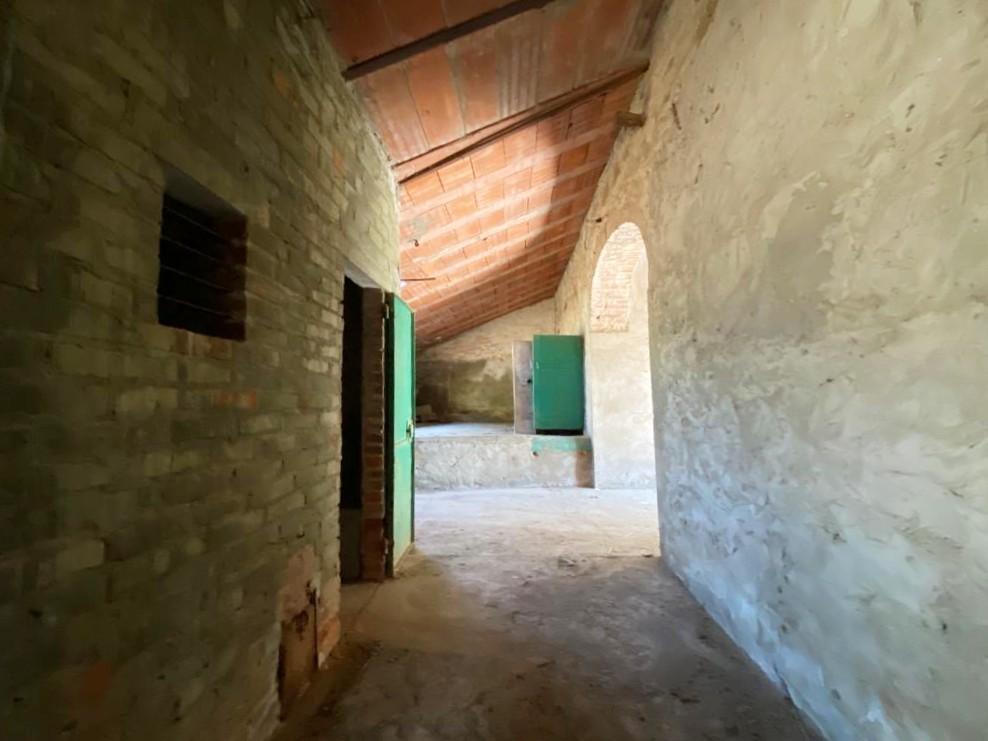 Immagine 35 di Rustico / casale in vendita  a Capannori