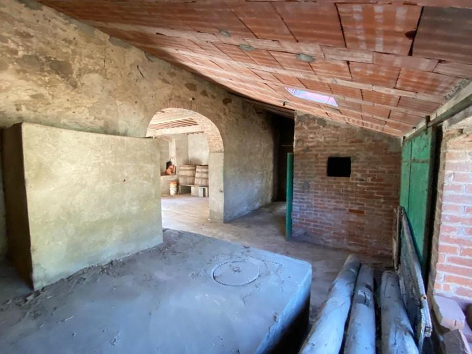 Immagine 33 di Rustico / casale in vendita  a Capannori
