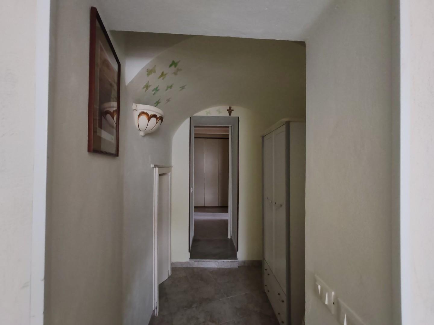 Immagine 24 di Appartamento in vendita  a Massa