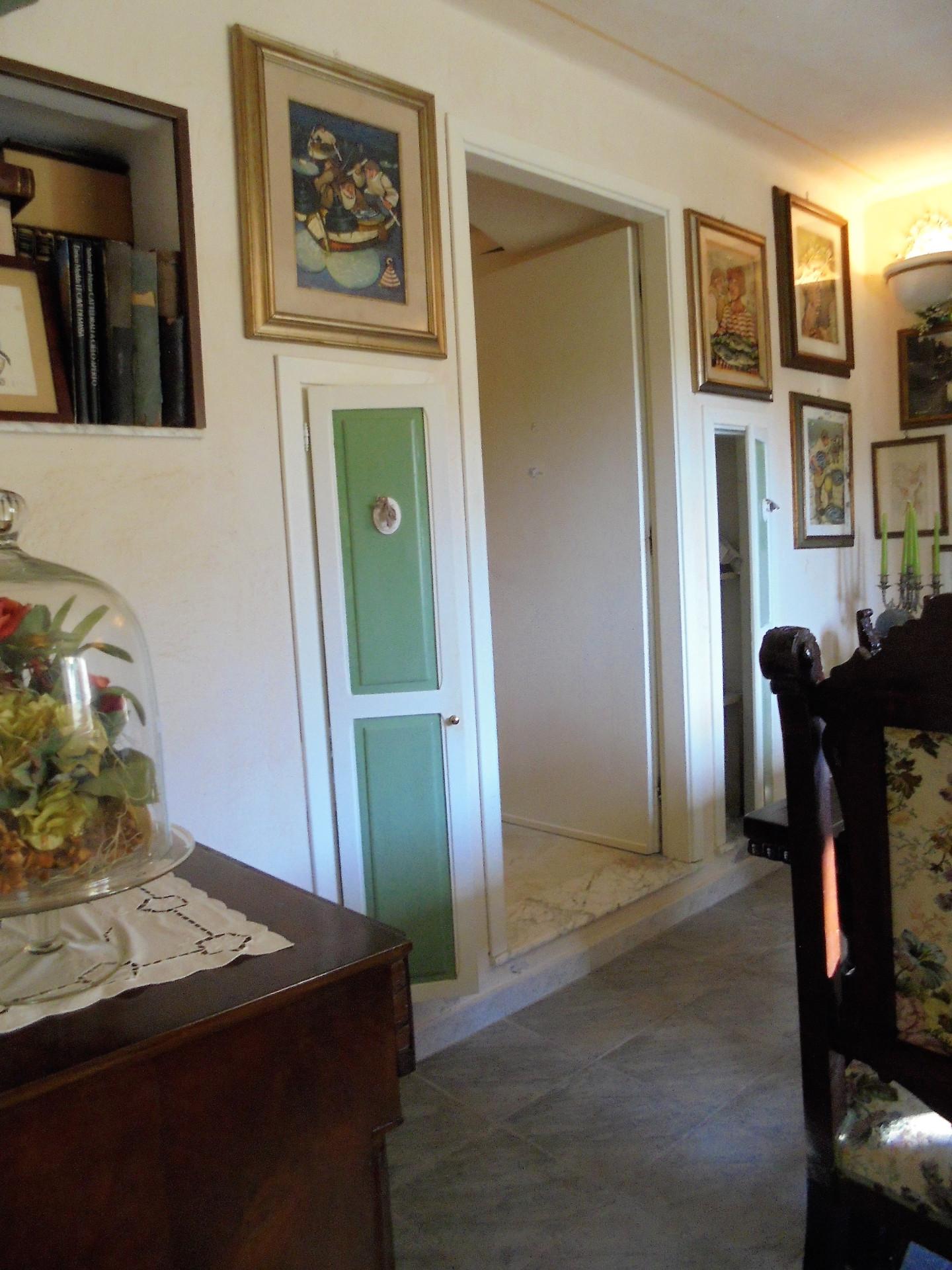 Immagine 12 di Appartamento in vendita  a Massa