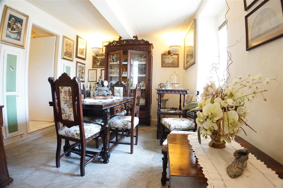 Immagine 32 di Appartamento in vendita  a Massa