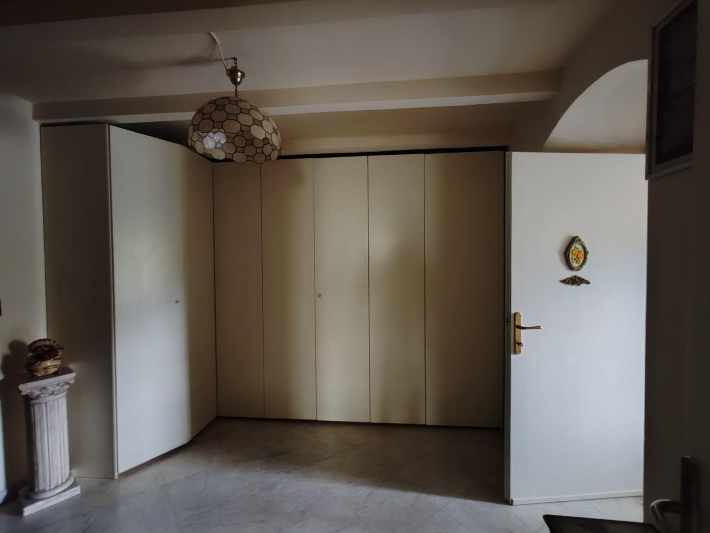 Immagine 46 di Appartamento in vendita  a Massa