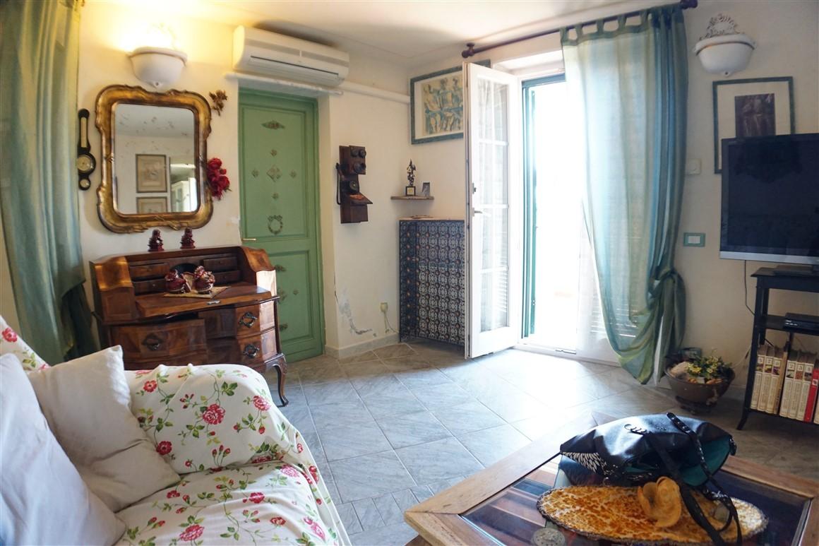 Immagine 31 di Appartamento in vendita  a Massa