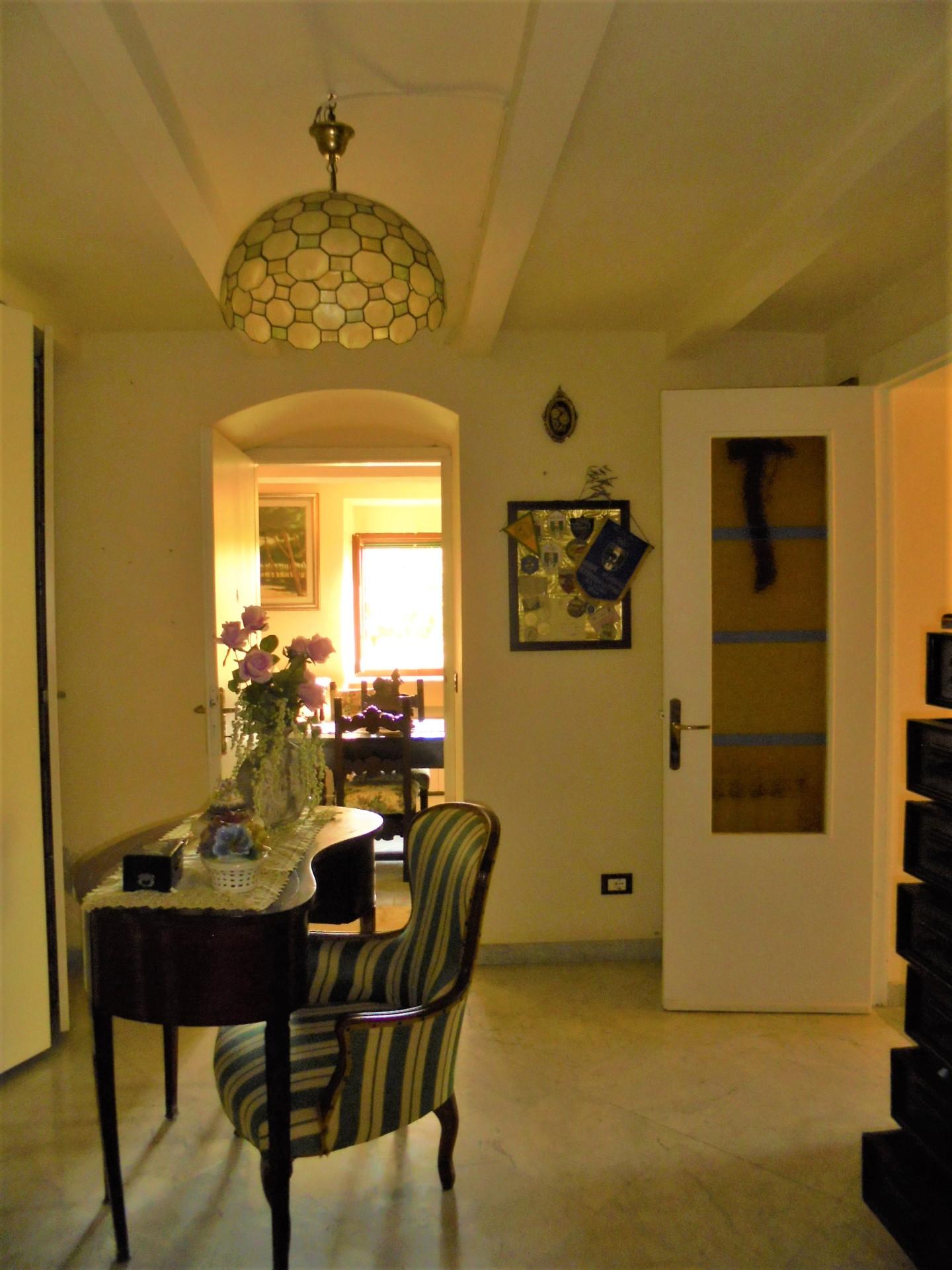 Immagine 15 di Appartamento in vendita  a Massa