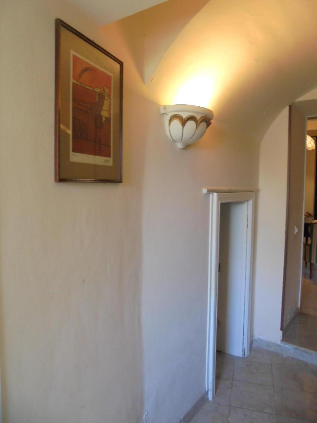 Immagine 14 di Appartamento in vendita  a Massa