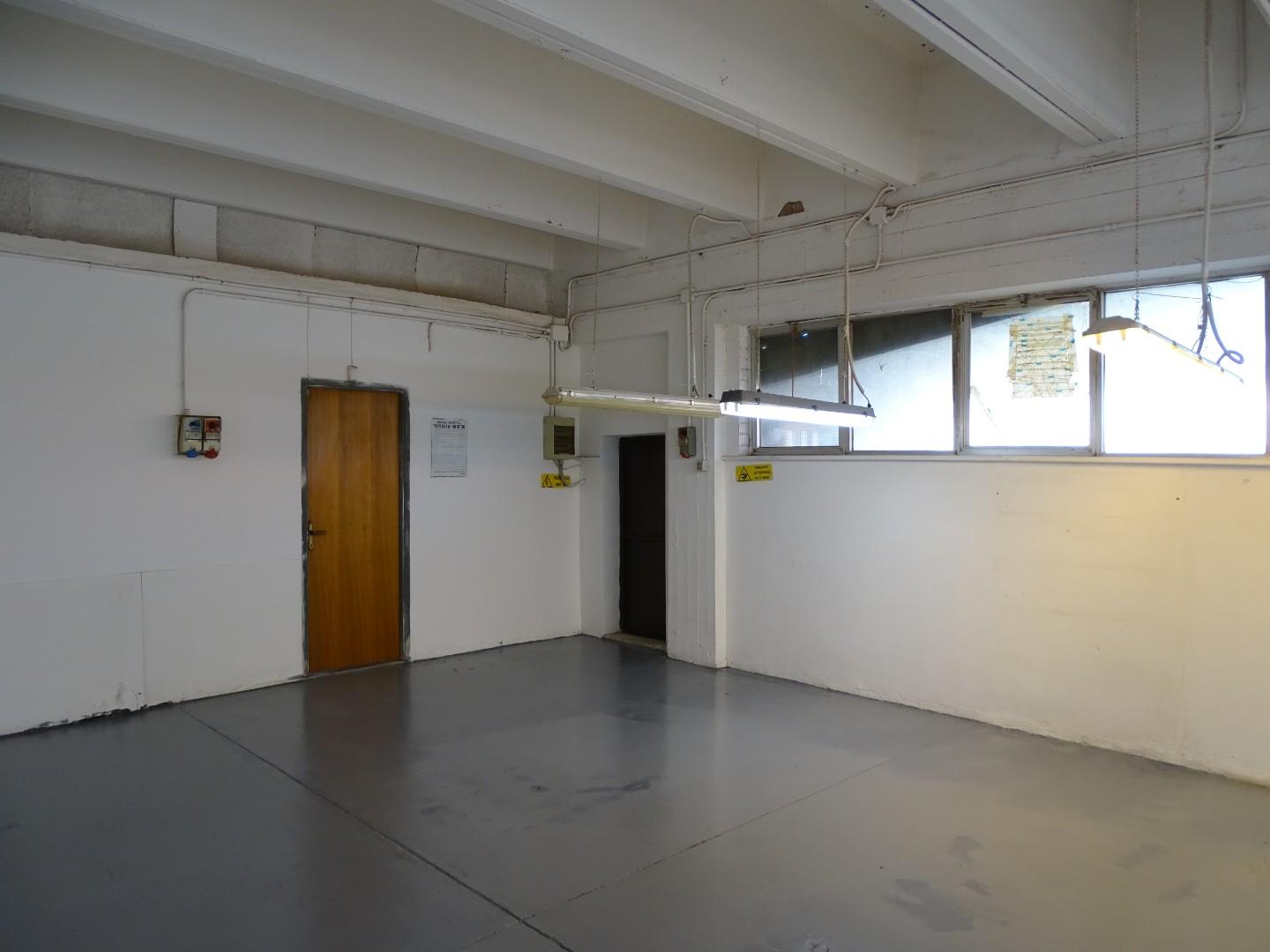 Immagine 5 di Attività artigianale in affitto  a San Miniato