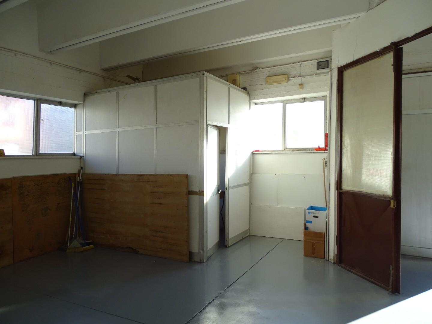 Immagine 3 di Attività artigianale in affitto  a San Miniato