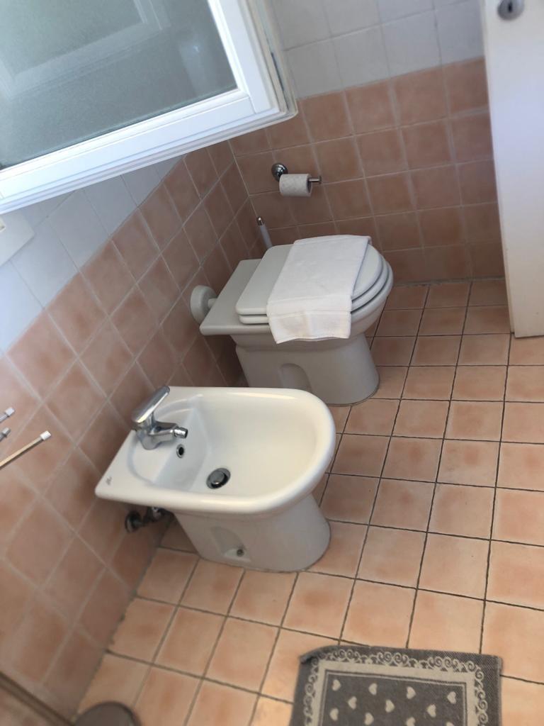 Immagine 11 di Appartamento in vendita  a Montignoso