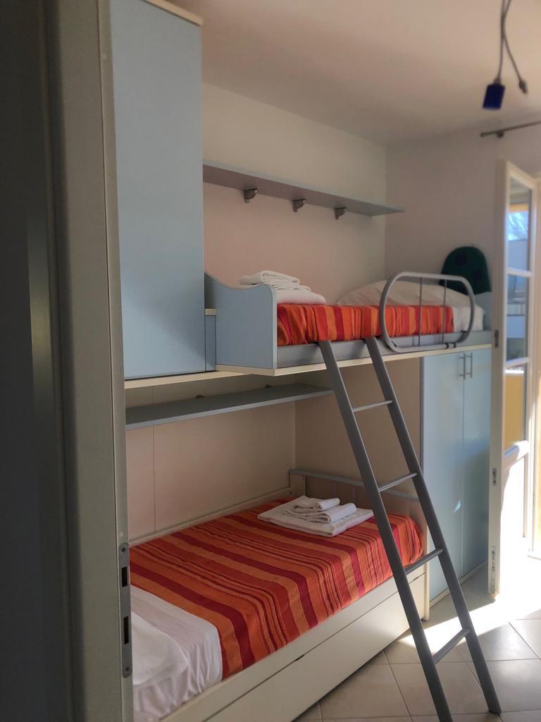 Immagine 13 di Appartamento in vendita  a Montignoso