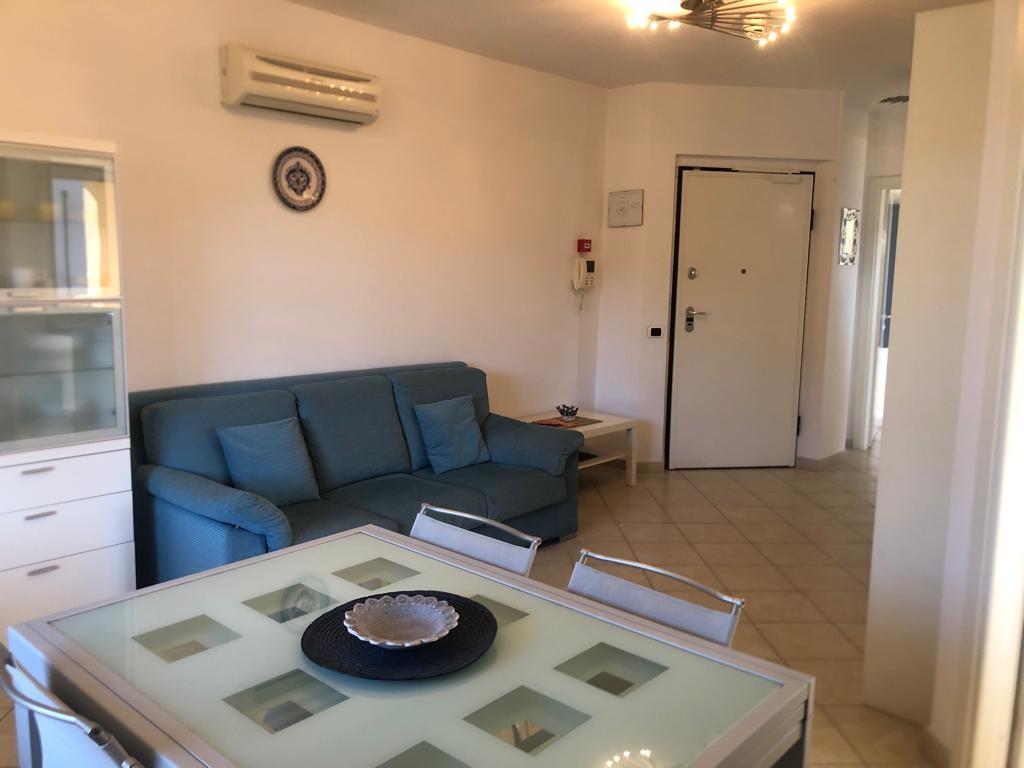 Immagine 2 di Appartamento in vendita  a Montignoso