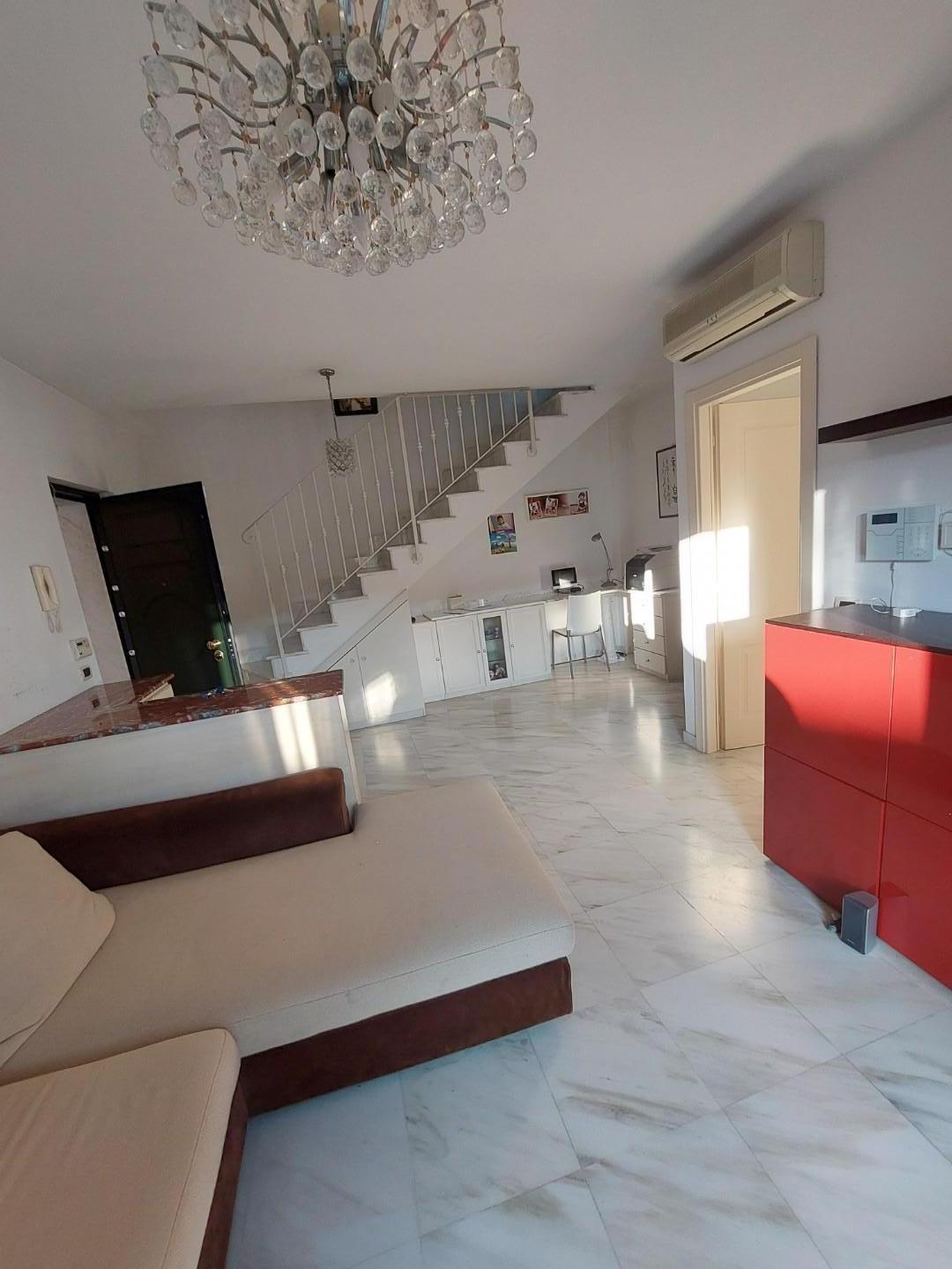 Immagine 8 di Appartamento in vendita  a Massa