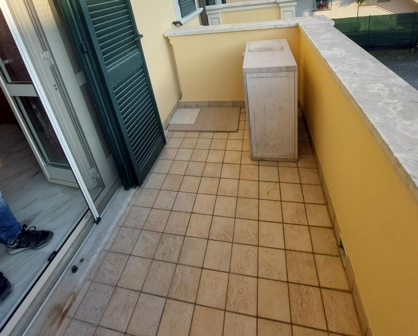 Immagine 9 di Appartamento in vendita  a Massa