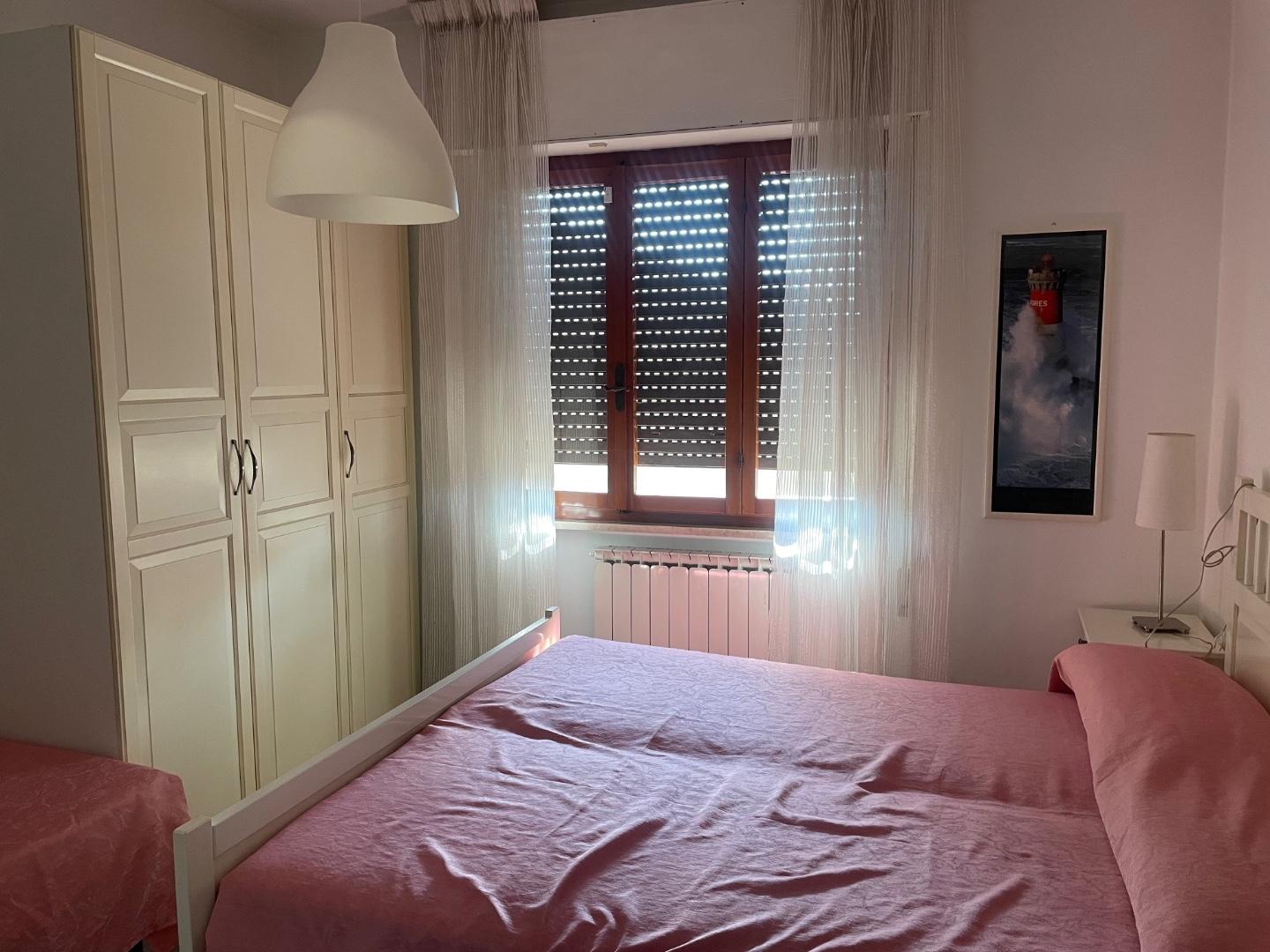 Immagine 6 di Appartamento in affitto  a Montignoso