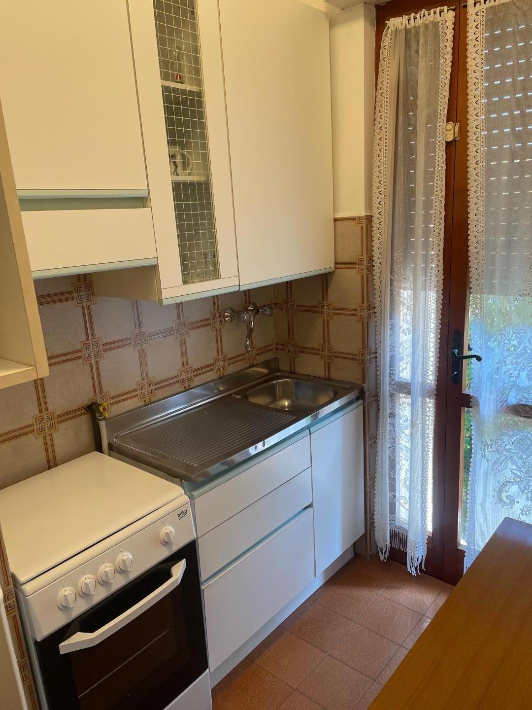 Immagine 10 di Appartamento in affitto  a Montignoso