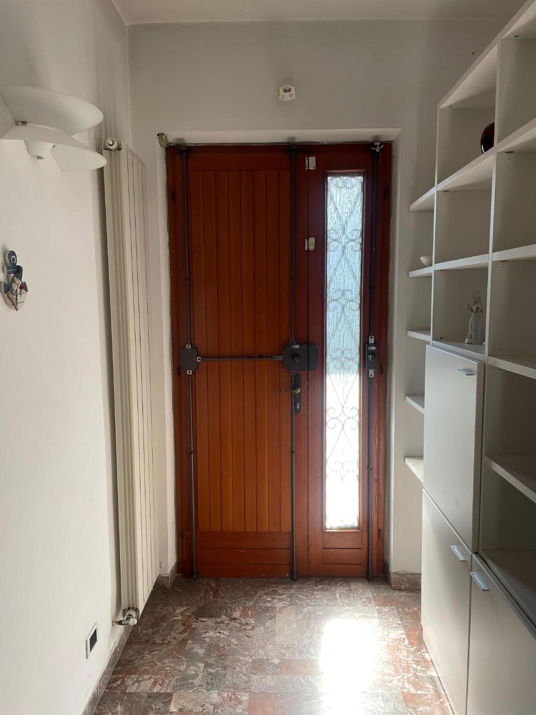 Immagine 8 di Appartamento in affitto  a Montignoso