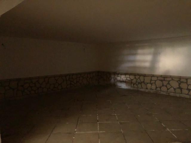 Immagine 5 di Negozio in affitto  a Pisa