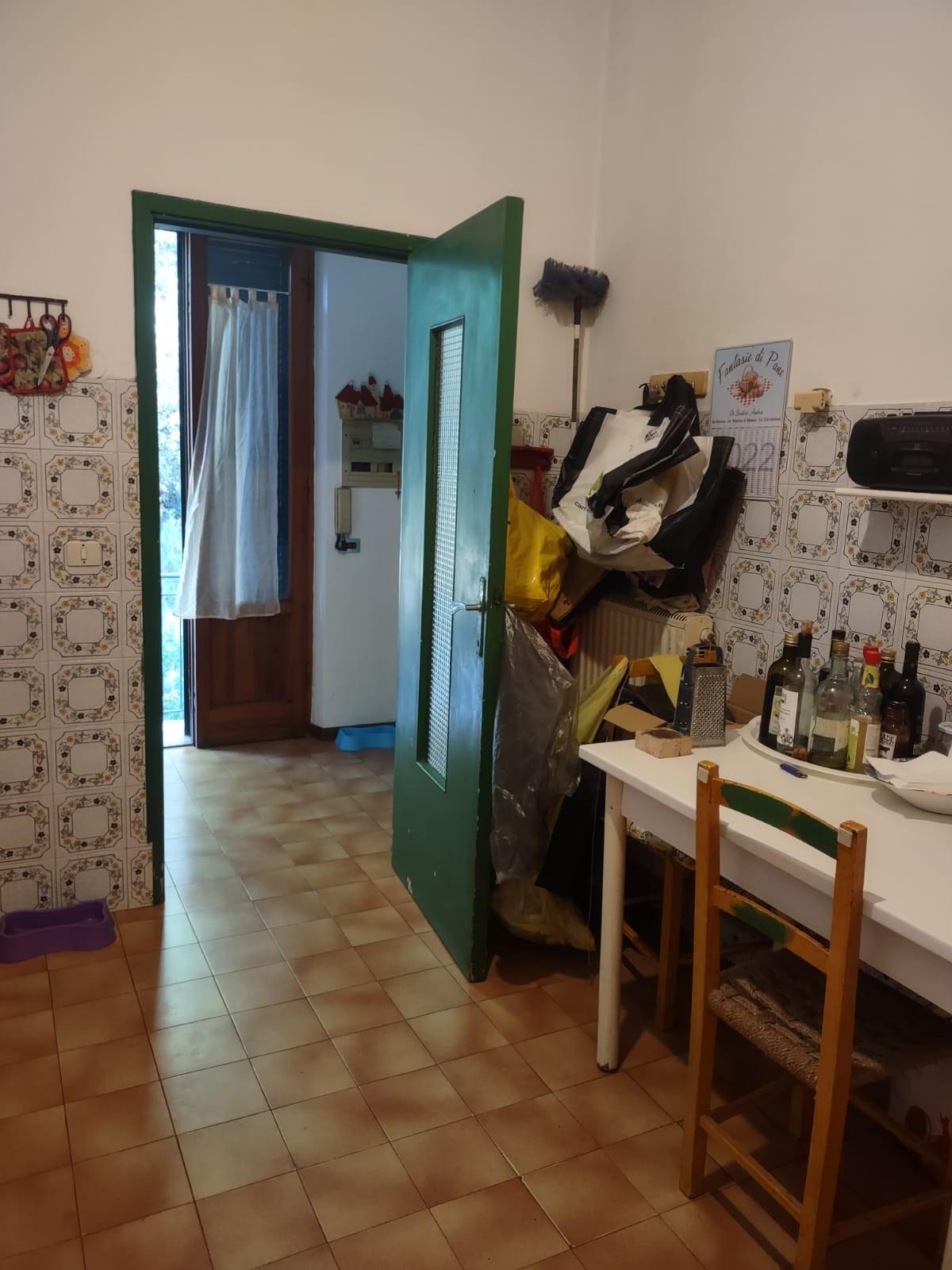 Immagine 14 di Casa indipendente in vendita  a Massa