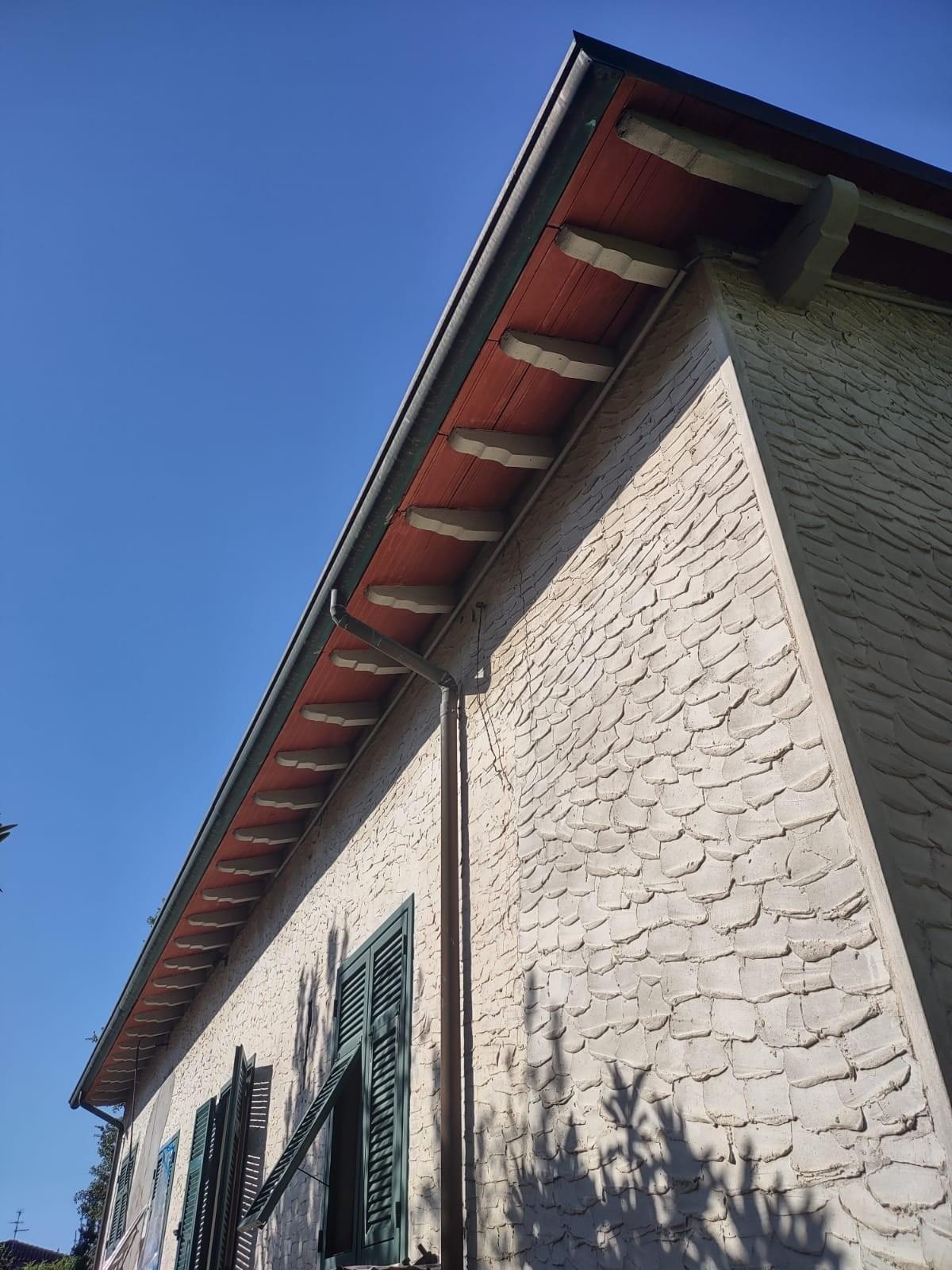 Immagine 4 di Casa indipendente in vendita  a Massa